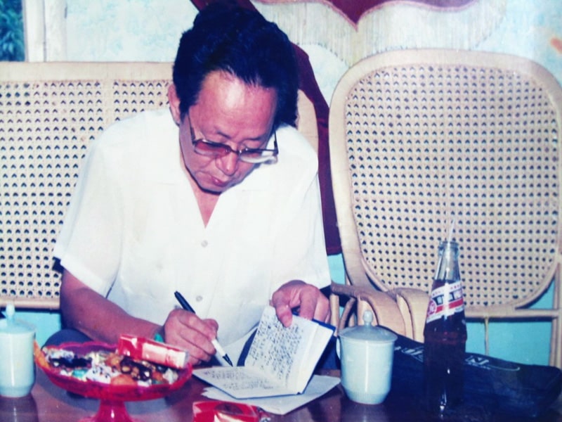 1998年9月桂林地区行暑副专员顾庆臣考察桂矿